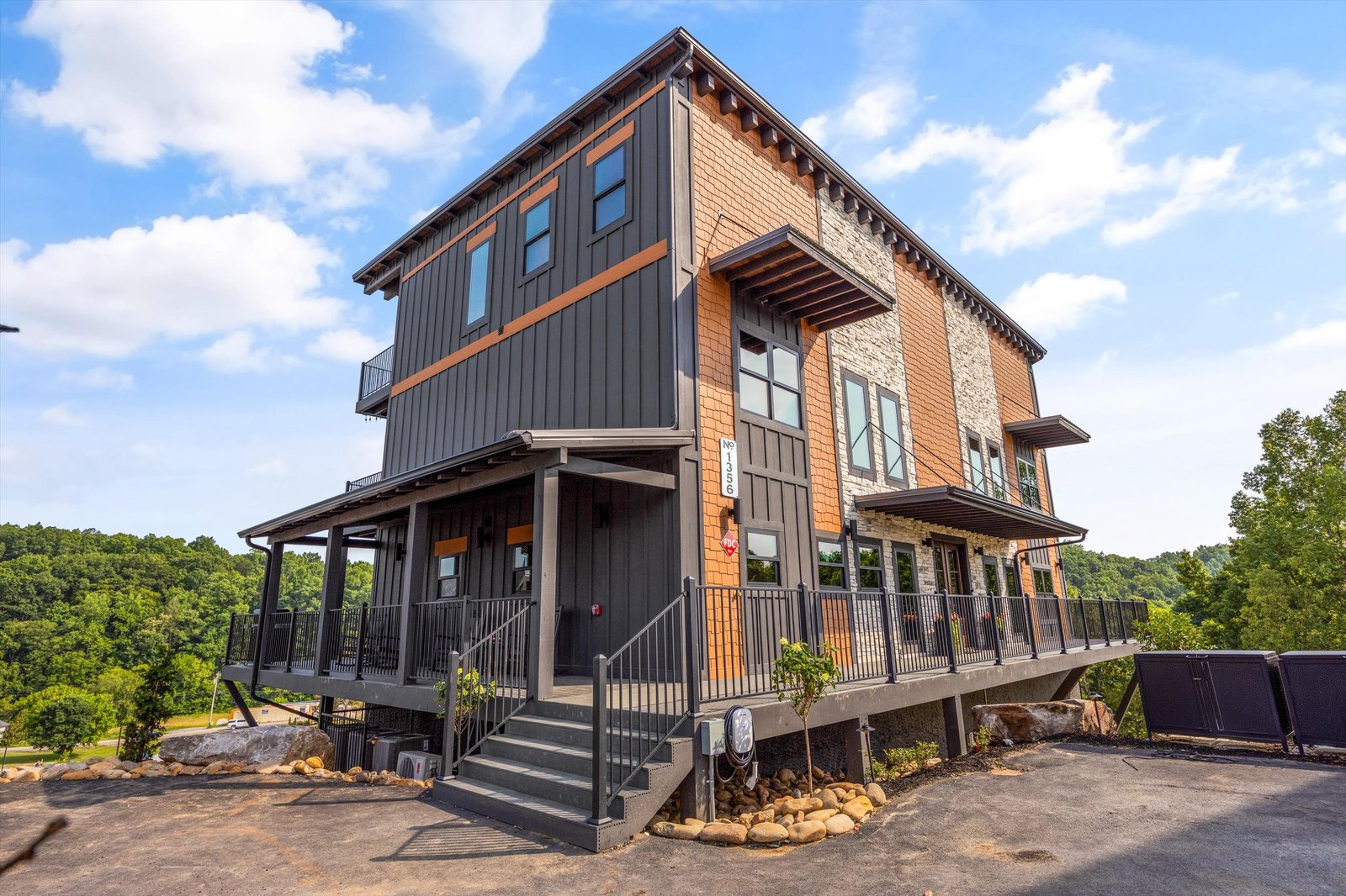 1362 Rambling Creek Way