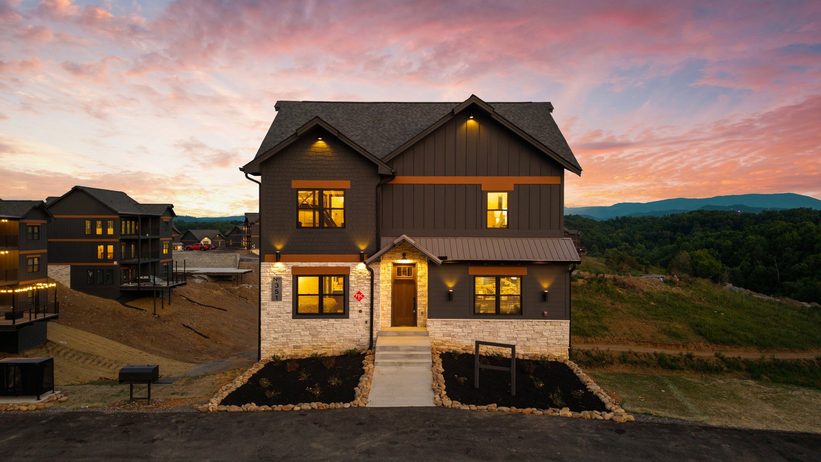 Mountain Luxury, Built In
