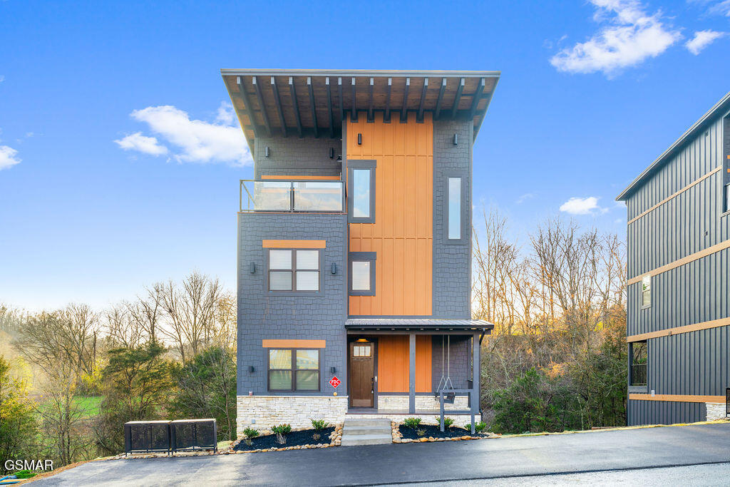 625 Summer Valley Way, Unit Lot 6